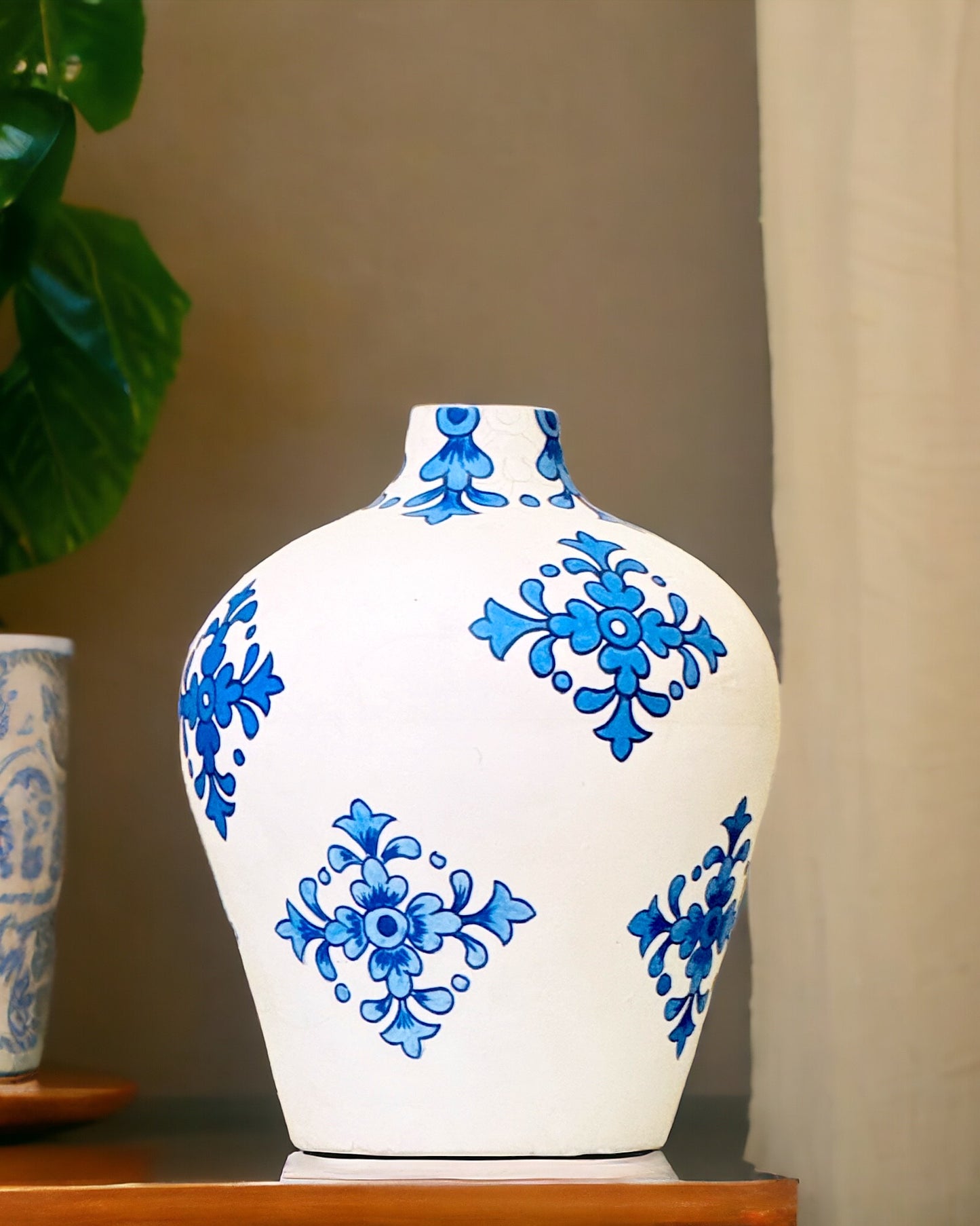 Azur Motif Vase - Contemporary Expressions Collection