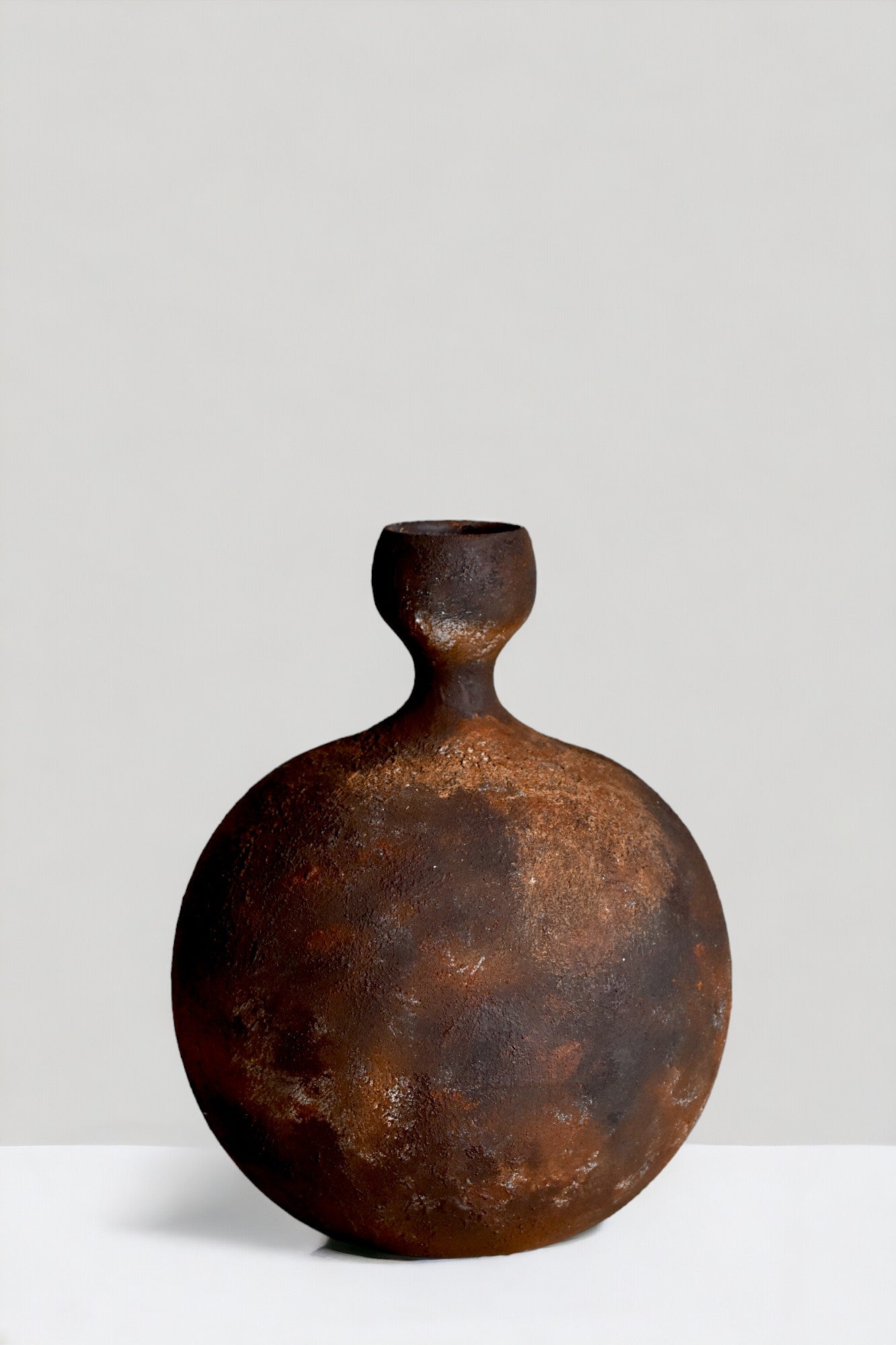 Burnt Earth Disc Vase – Sculpted Silence Collection