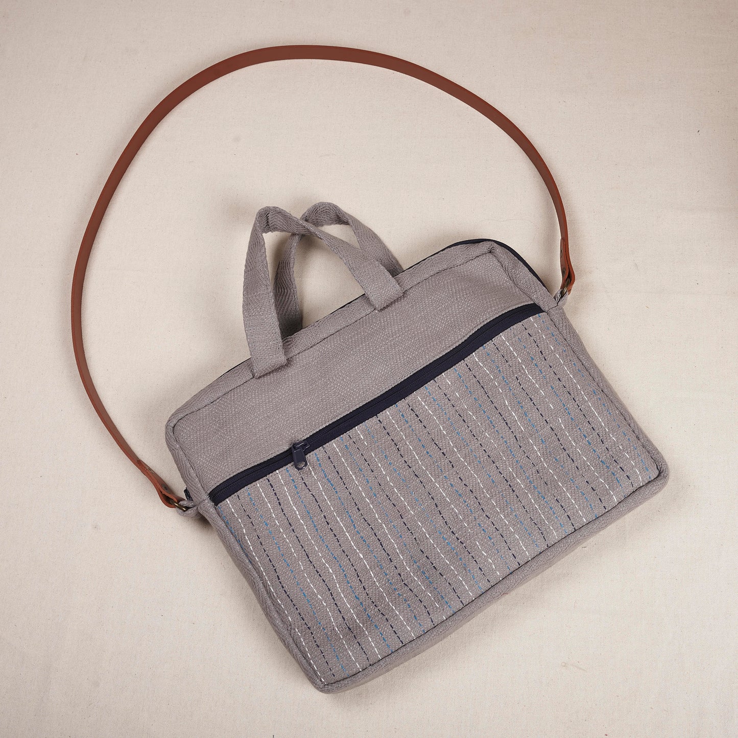 Hand‑Stitched Kantha Laptop Tote – Soft Gray
