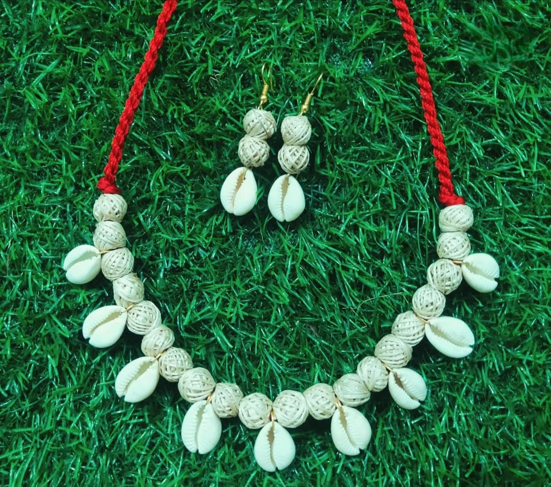 Handcrafted Banana Fibre Cowrie Shell Jewelry Set - Made in Uttar Pradesh, India