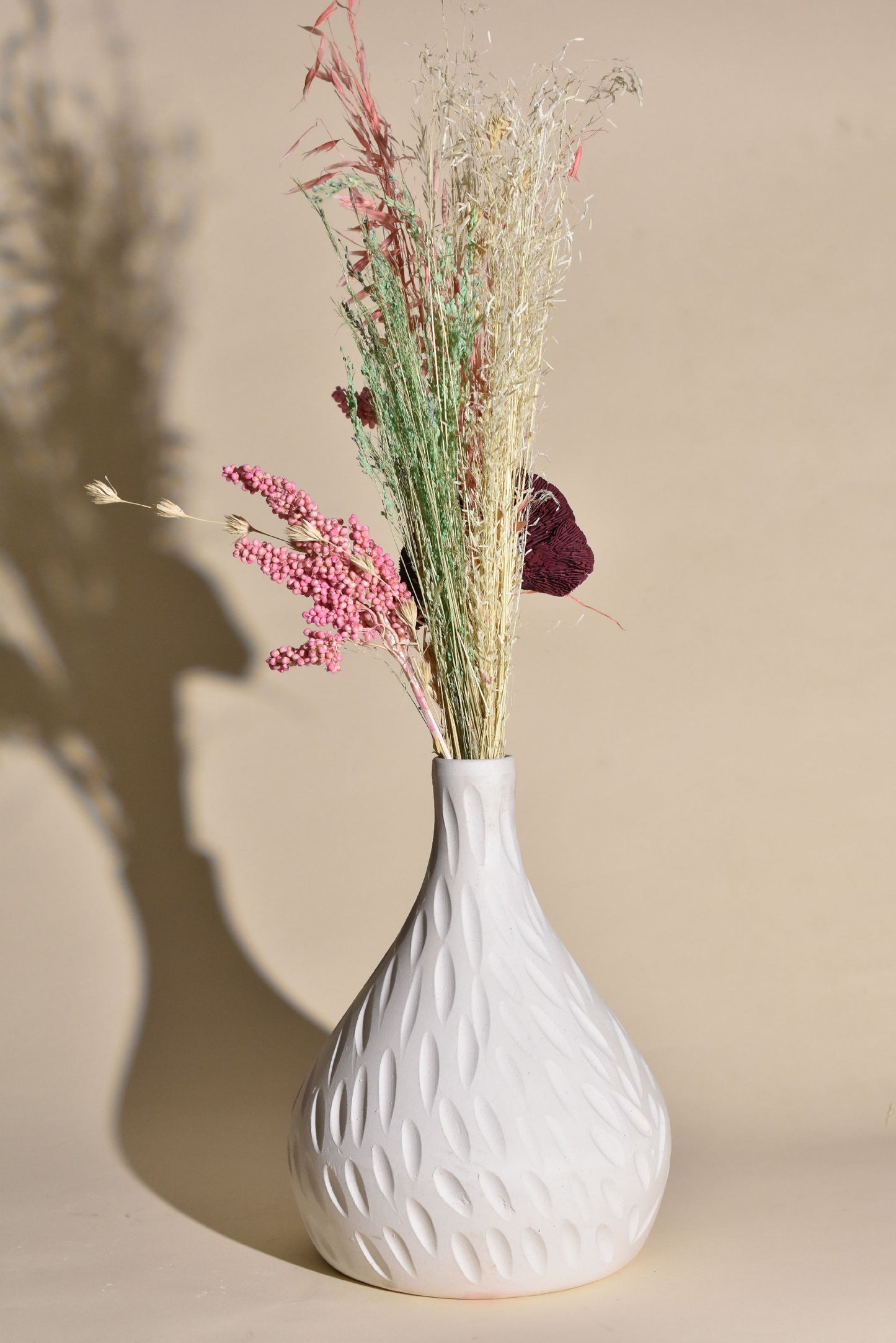 Alba Petal Relief Vase – Sculpted Silence Collection