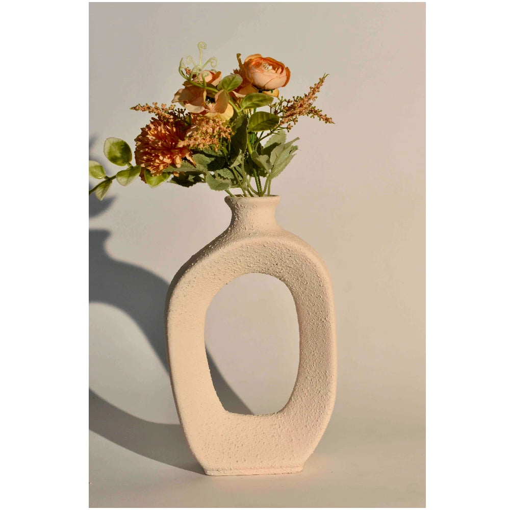 Arc Alba Sculpt Vase – Sculpted Silence Collection