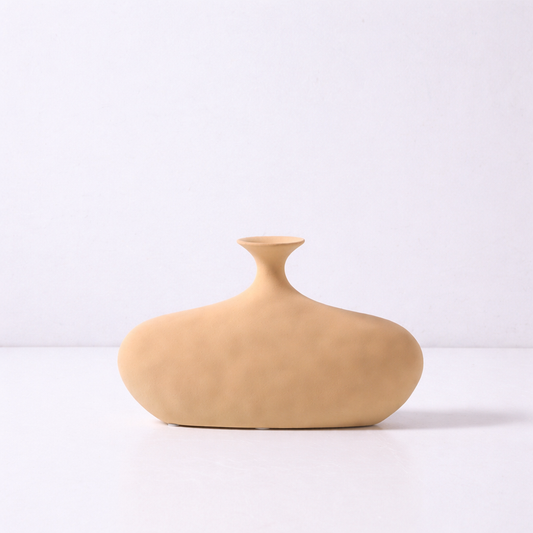 Desert Horizon Sculpt Vase – Sculpted Silence Collection