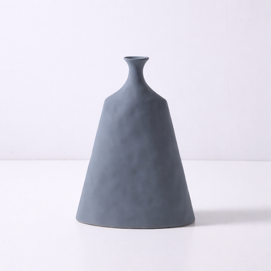 Alto Cone Sculpt Vase – Sculpted Silence Collection