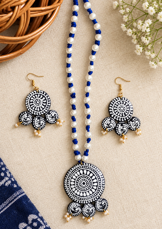 Handcrafted Coconut Shell Necklace Set – Black & White Mandala Design with Blue Beads
