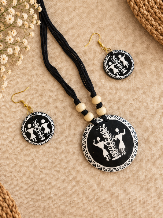 Handcrafted Coconut Shell Jewelry Set – Black & White Warli Art Dance Design