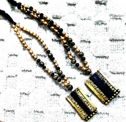 Handmade Black and Gold Terracotta Necklace – Crafted in Uttar Pradesh, India