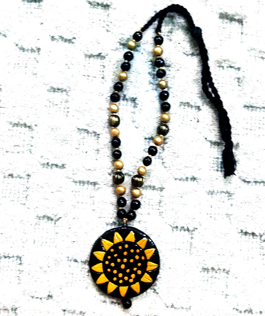 Handcrafted Terracotta Sunflower Pendant Necklace – Made in Uttar Pradesh, India
