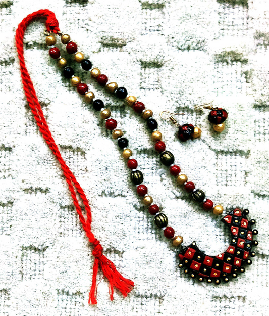 Handcrafted Terracotta Necklace Set – Red and Black Crescent Design | Made in Uttar Pradesh, India