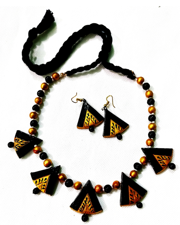 Handmade Black and Gold Terracotta Necklace Set - Made in Uttar Pradesh, India