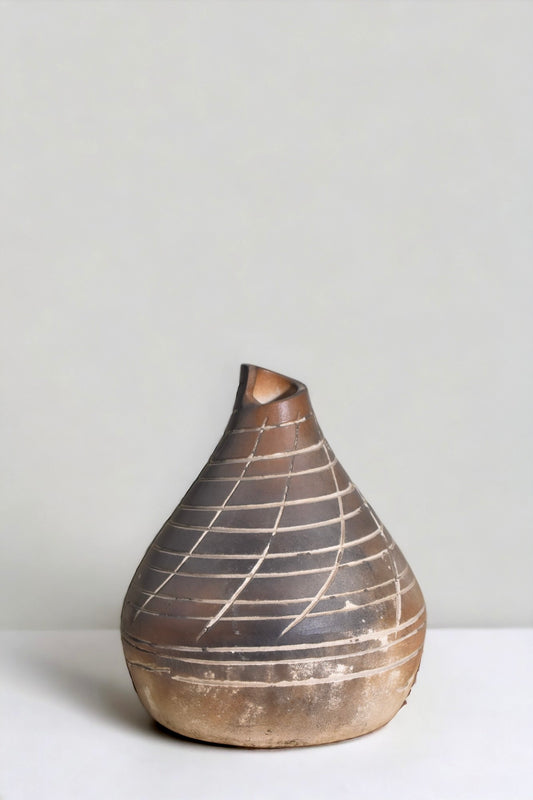 Terra Etch Sculpt Vase - Rustic Artisan Collection